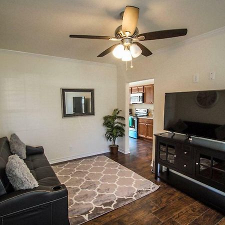Hays St Cozy Remodeled 2Br/2Ba House Sleeps 8 Apartamento San Antonio Exterior foto