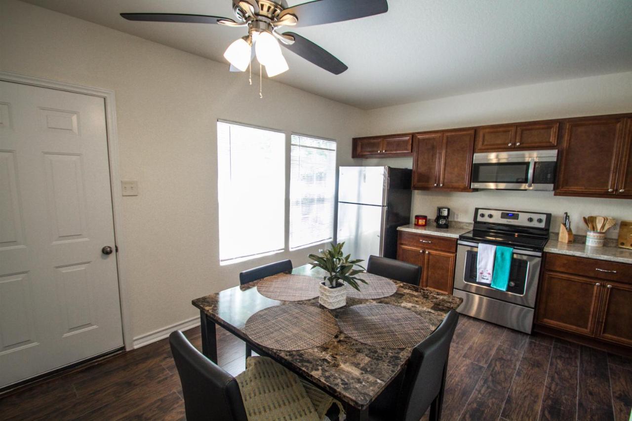 Hays St Cozy Remodeled 2Br/2Ba House Sleeps 8 Apartamento San Antonio Exterior foto
